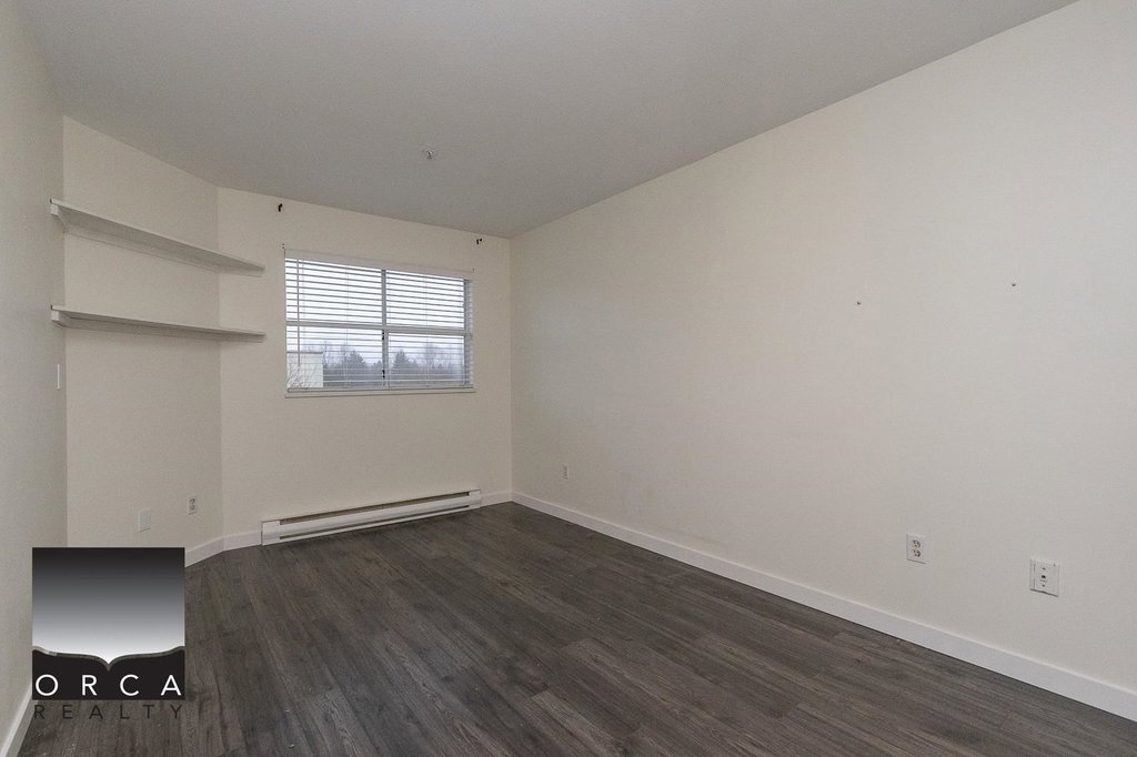402 - 1481 E 4th Avenue 5