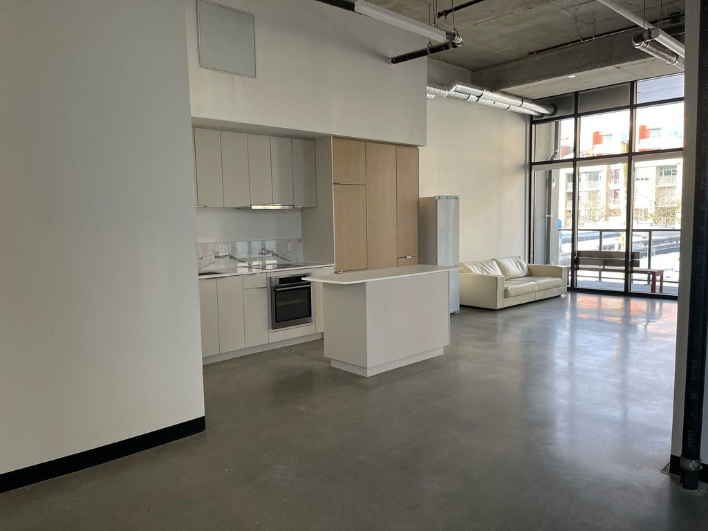 502 - 239 Keefer Street 3
