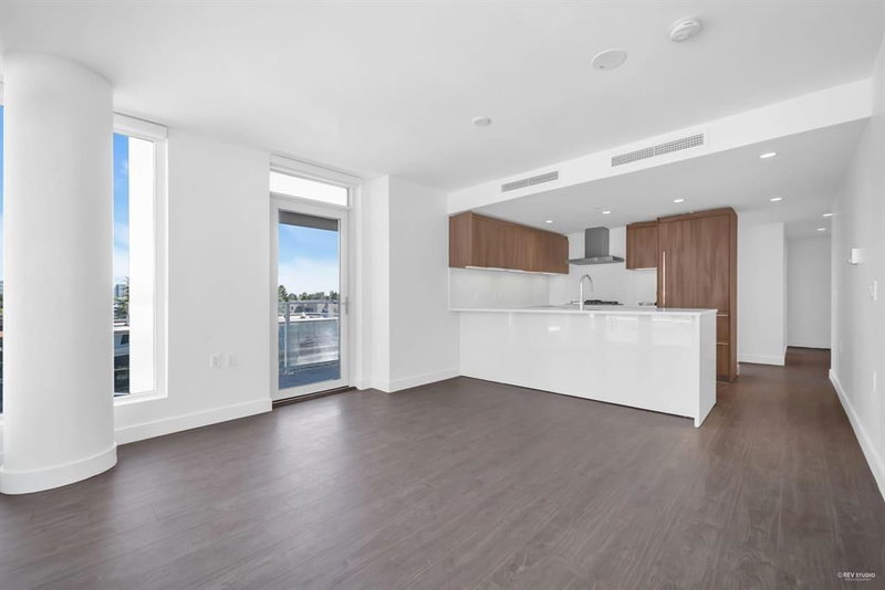 519 - 6328 No. 3 Road