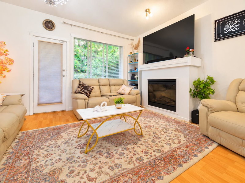 33 - 5839 Panorama Drive