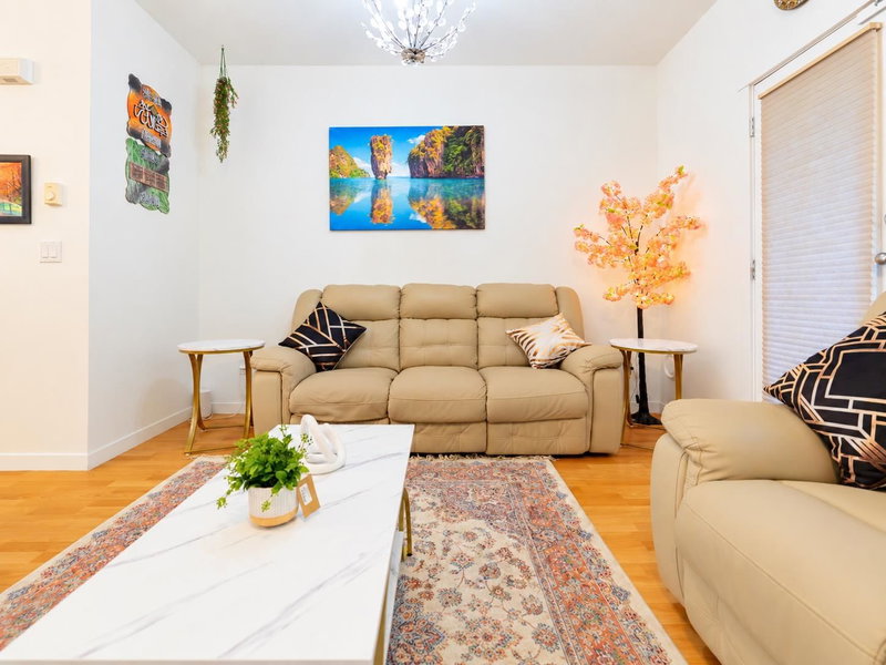 33 - 5839 Panorama Drive