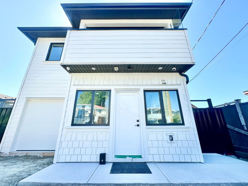 3873 Napier Street