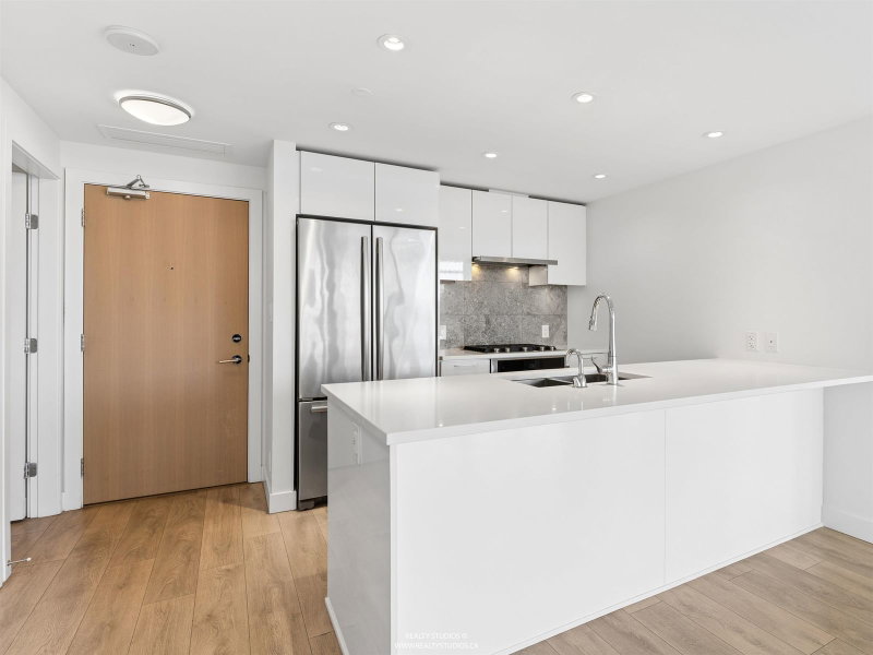 701 - 3557 Sawmill Crescent