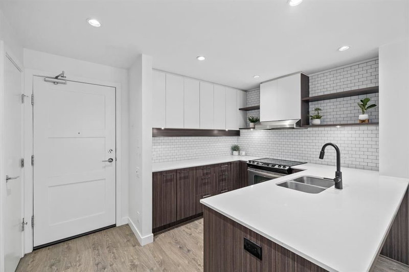 303 - 553 Foster Avenue