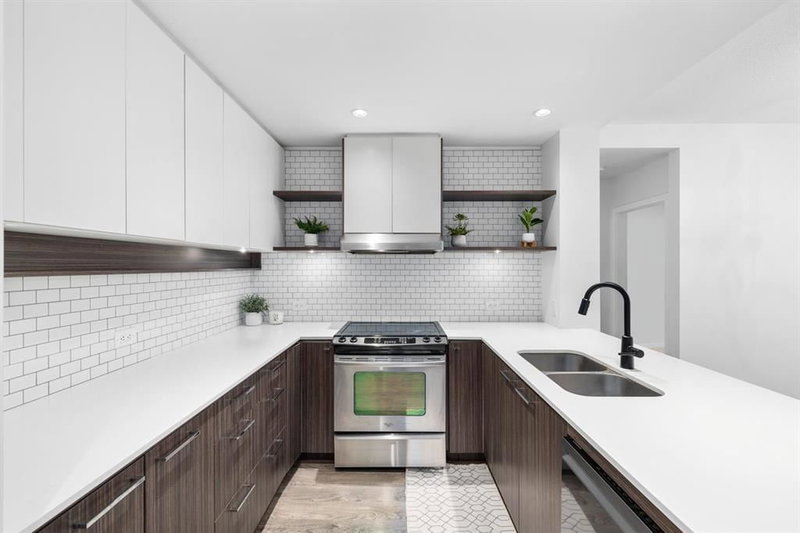 303 - 553 Foster Avenue