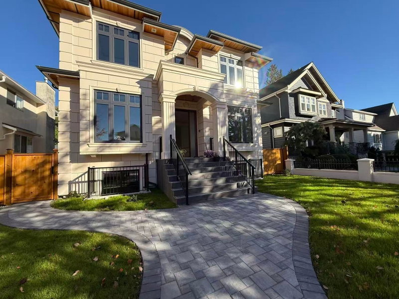 Basement Suite - 3157 33rd Avenue W