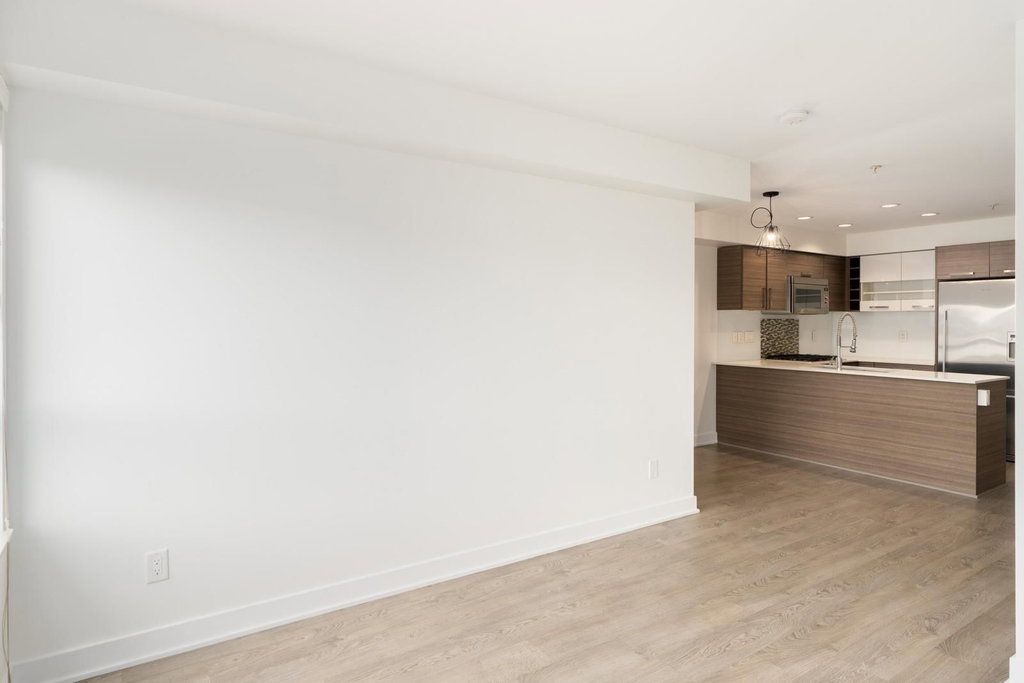312 - 2858 4th Avenue W 5
