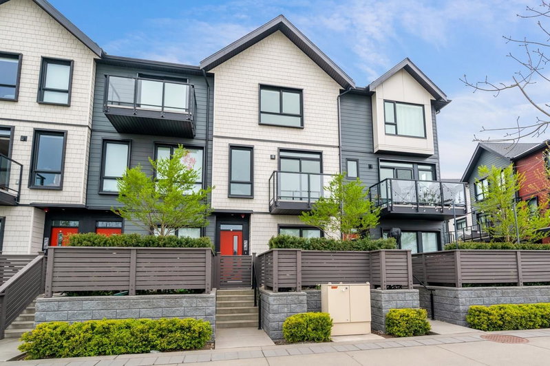 131 - 4738 Hemlock Way
