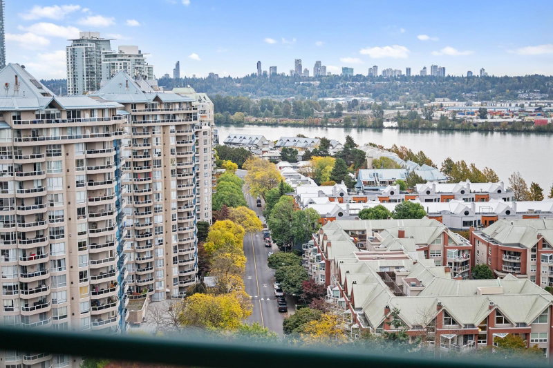 2102 - 10 Laguna Court