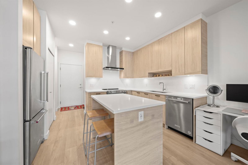 507 - 7579 16th Street