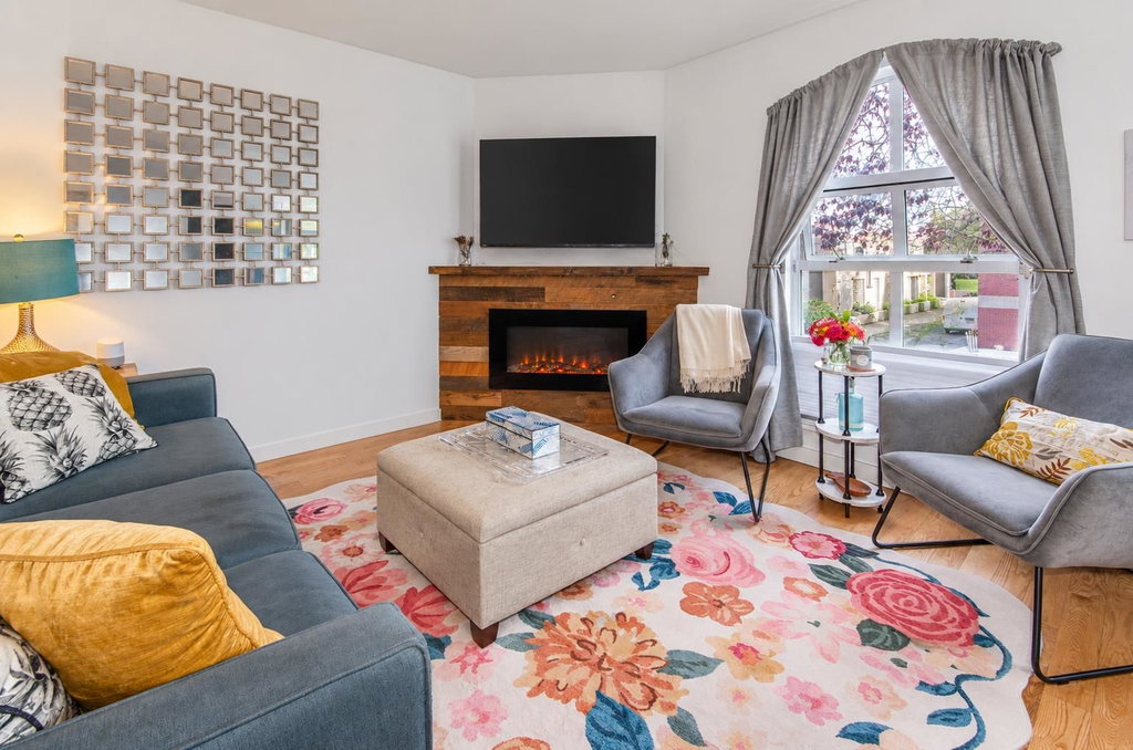 212 - 1082 8th Avenue W 4
