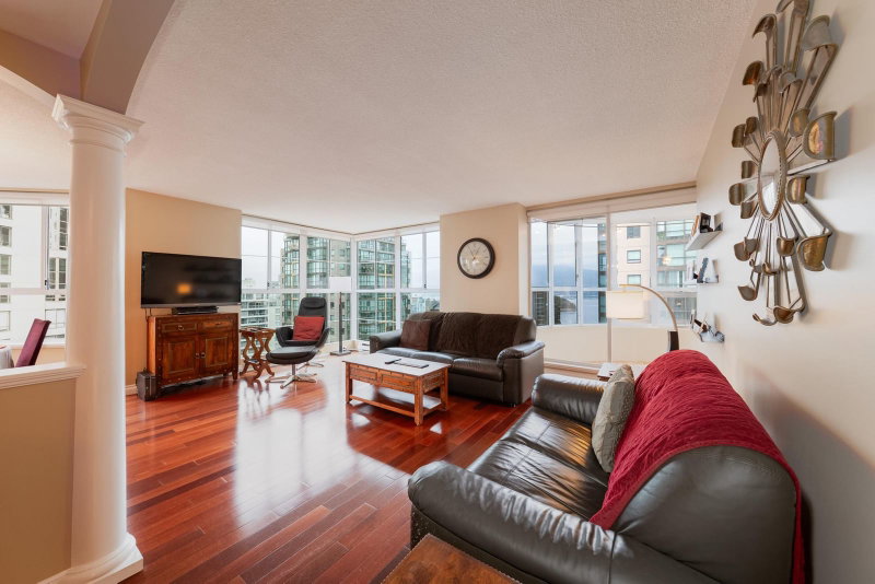1801 - 717 Jervis Street