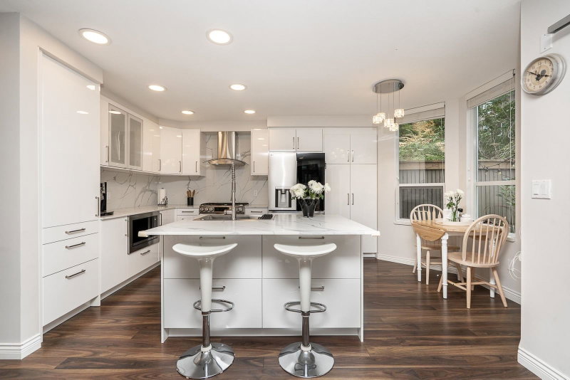 43 - 2990 Panorama Drive