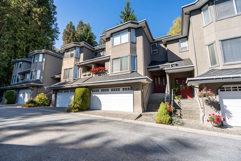 43 - 2990 Panorama Drive