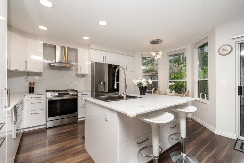 43 - 2990 Panorama Drive