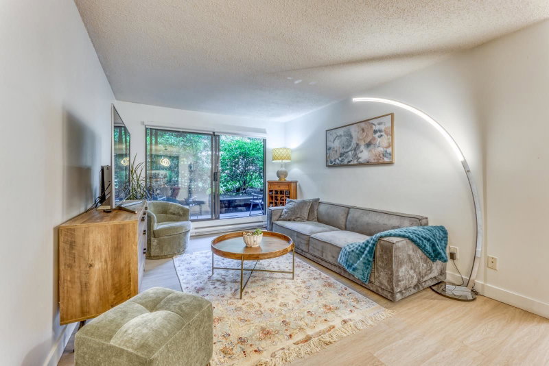 101 - 251 4th Street W