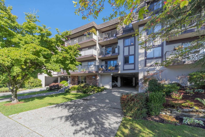 205 - 252 2nd Street W