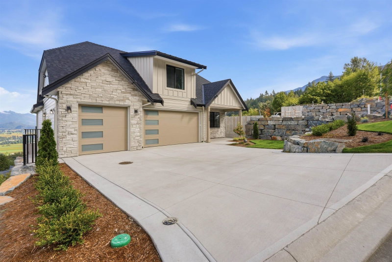 51045 Boulder Drive