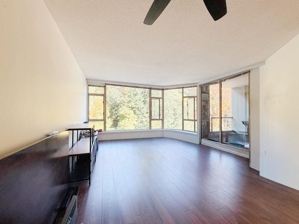 312 - 1327 Keith Road E 5