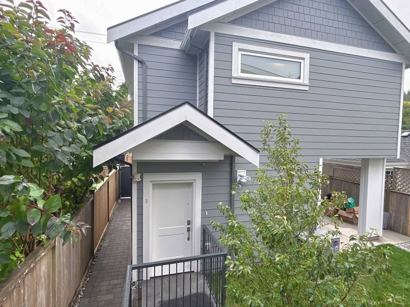 3 - 4472 15th Avenue W