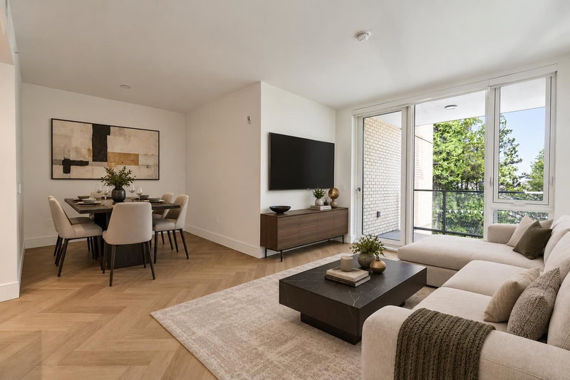 203 - 4685 Cambie Street