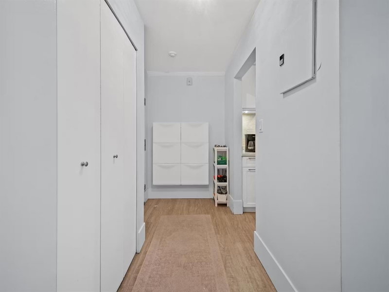 210 - 141 13th Street W