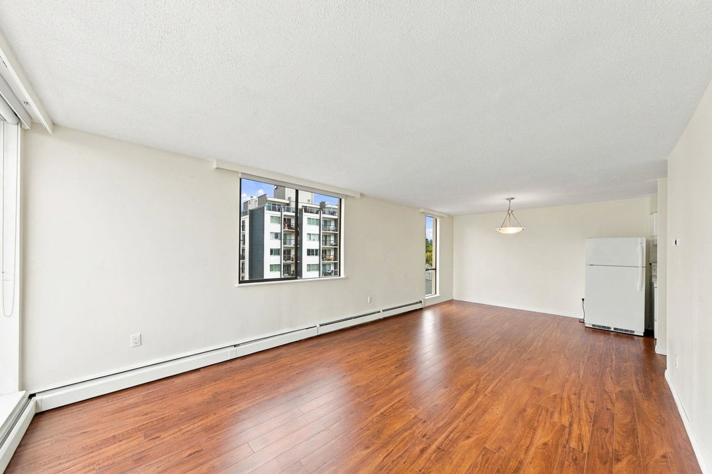 802 - 2150 Bellevue Avenue 4