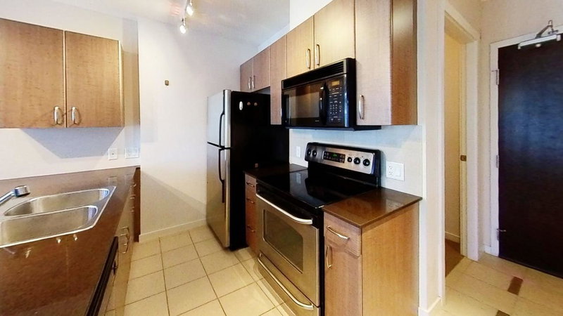 21XX - 610 Granville Street