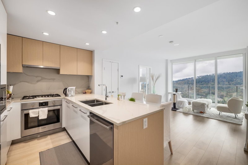 3002 - 567 Clarke Road
