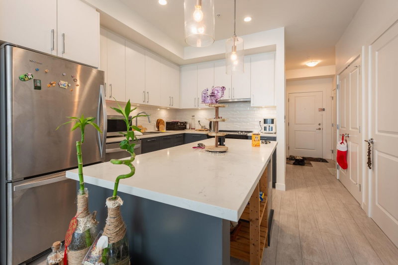 B324 - 20834 80 Avenue