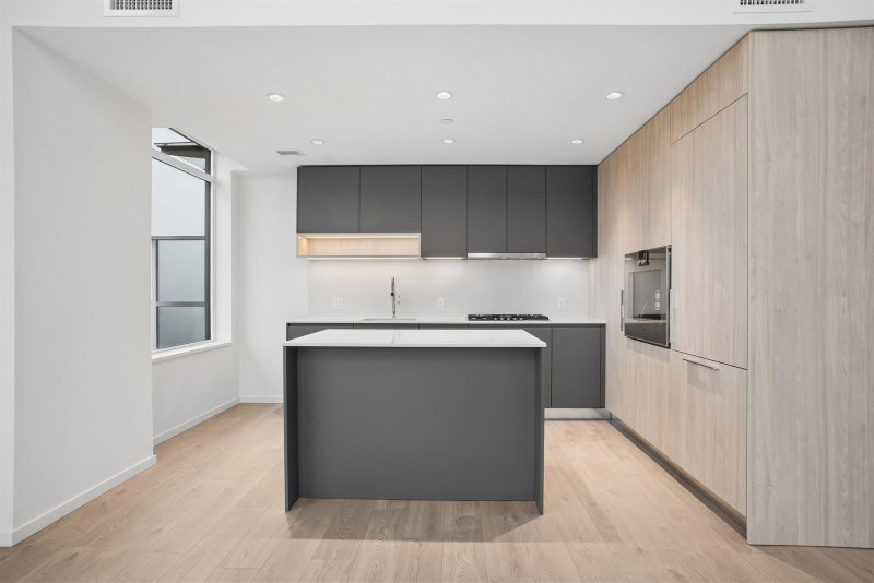 1320 - 6300 Minoru Boulevard