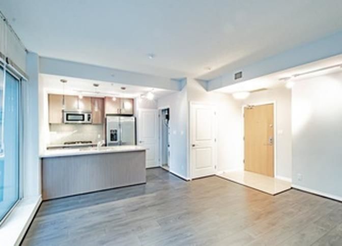 20XX - 1211 Melville Street 5