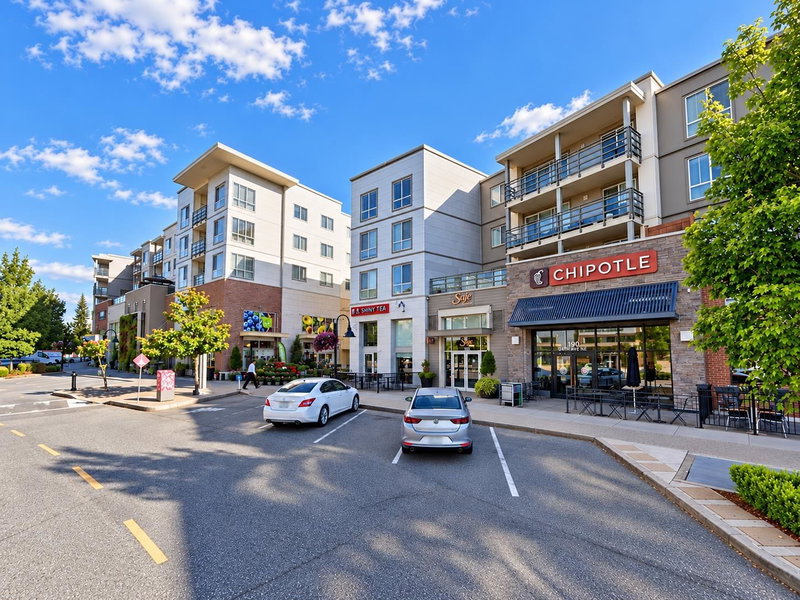 410 - 15745 Croydon Drive