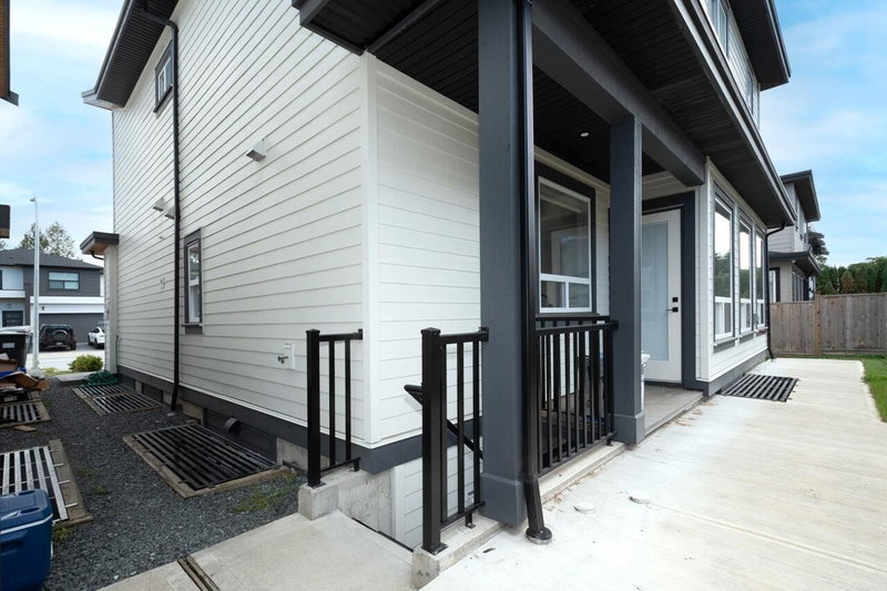 Lower Suite - 7137 204a Street