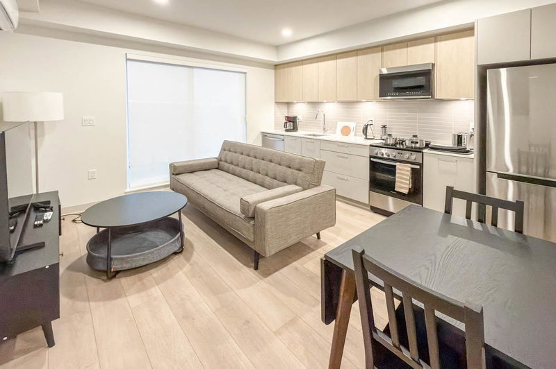 611 - 1529 Oxford Street