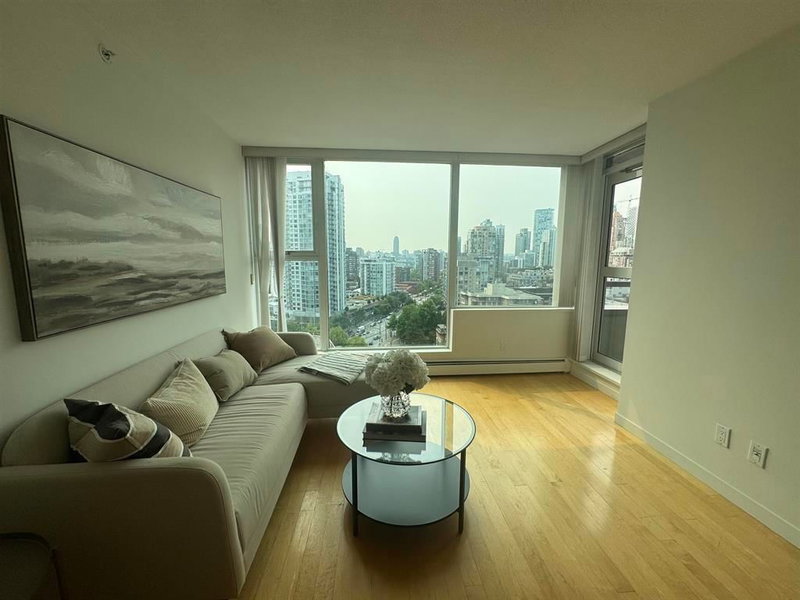 190X - 1008 Cambie Street