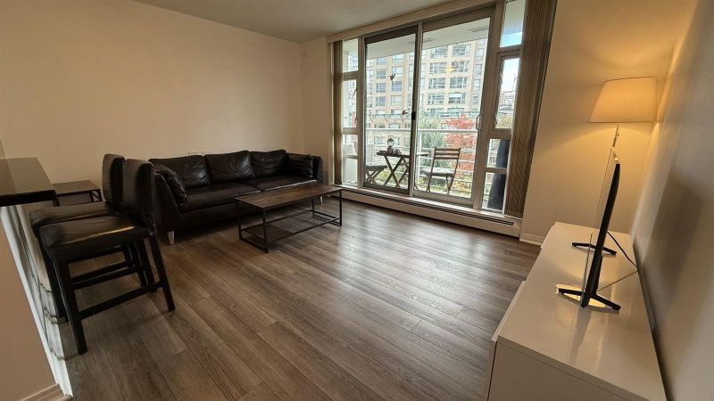 6XX - 189 Davie Street