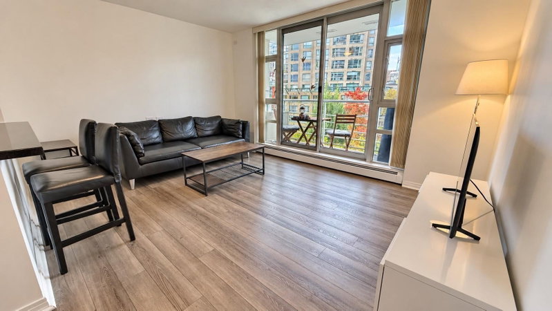 6XX - 189 Davie Street