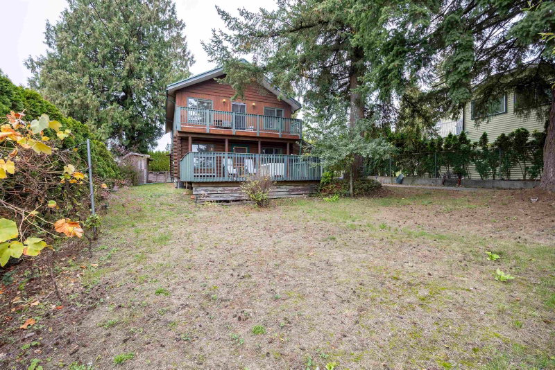 2035 Craigen Avenue
