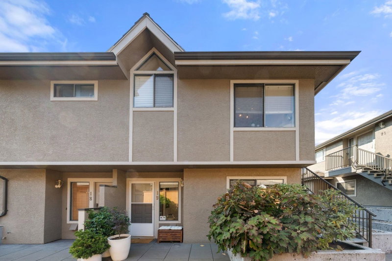 19 - 2133 St George's Avenue