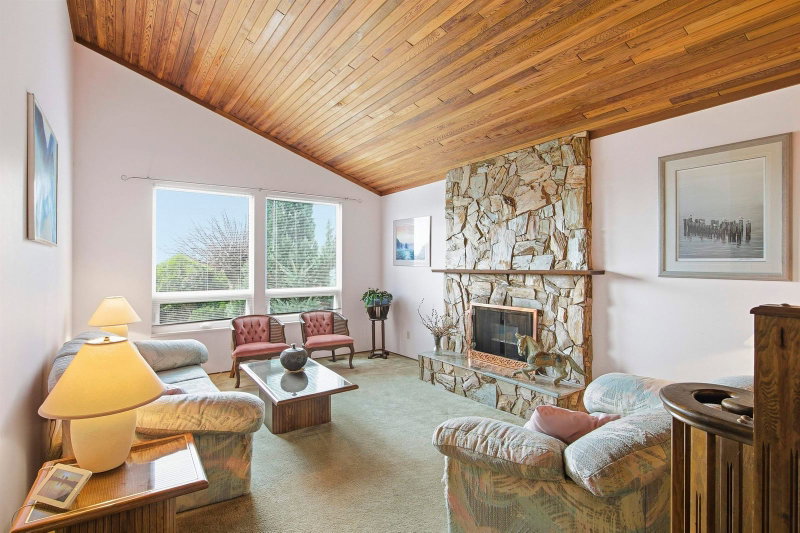 1215 Cypress Place