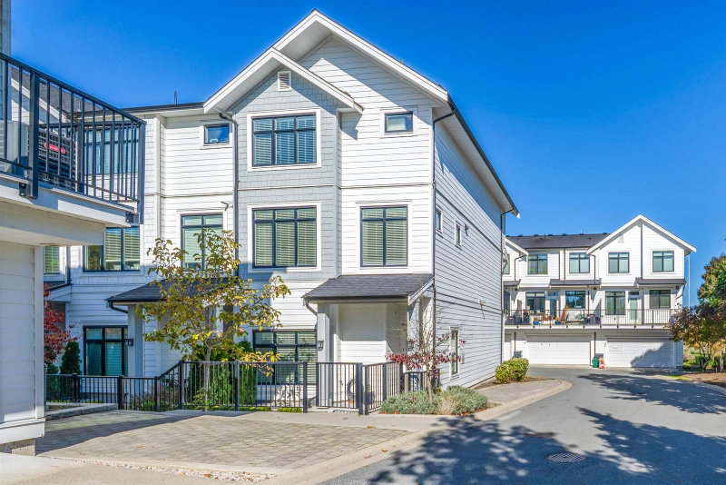 29 - 17557 100 Avenue
