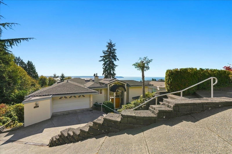 2790 Chelsea Close