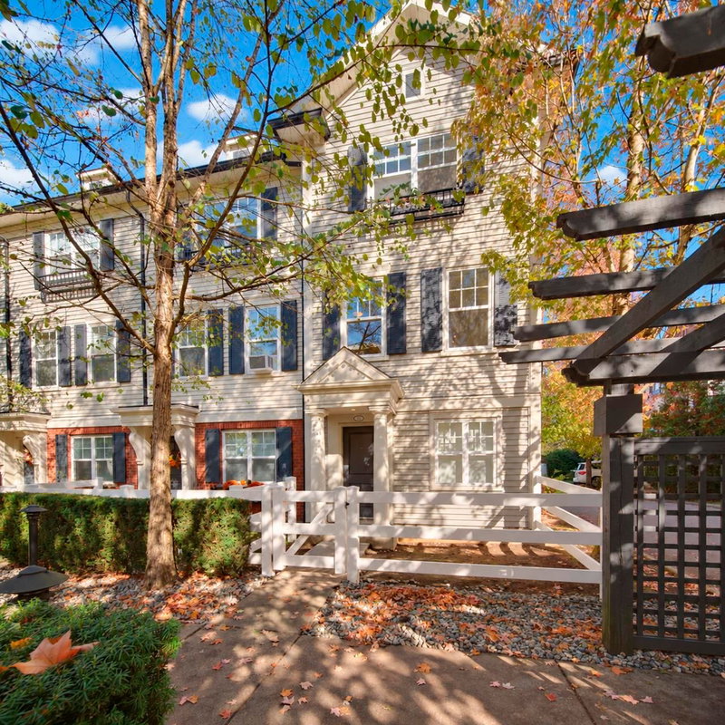 43 - 2495 Davies Avenue