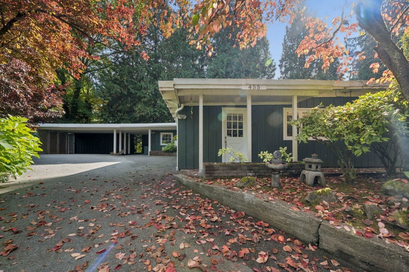 455 Macbeth Crescent