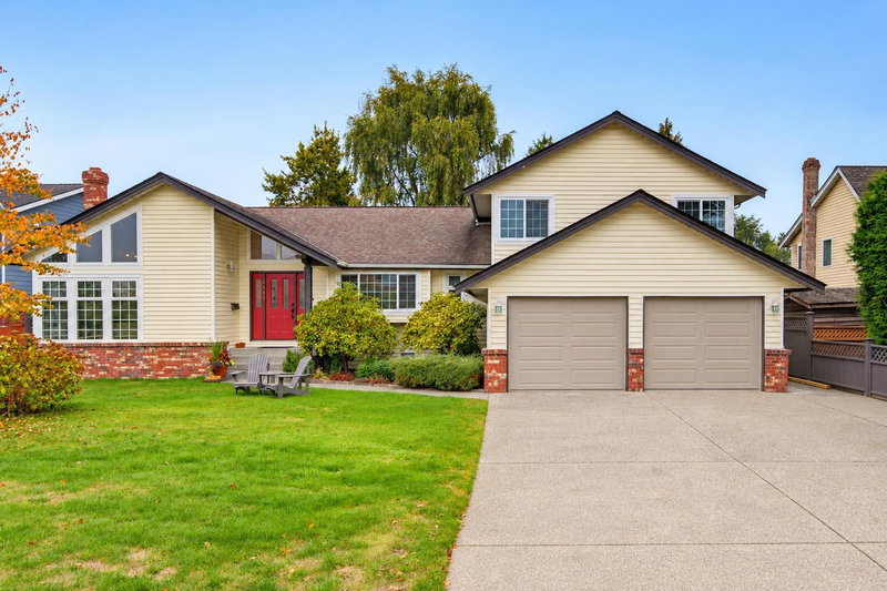 4695 London Crescent