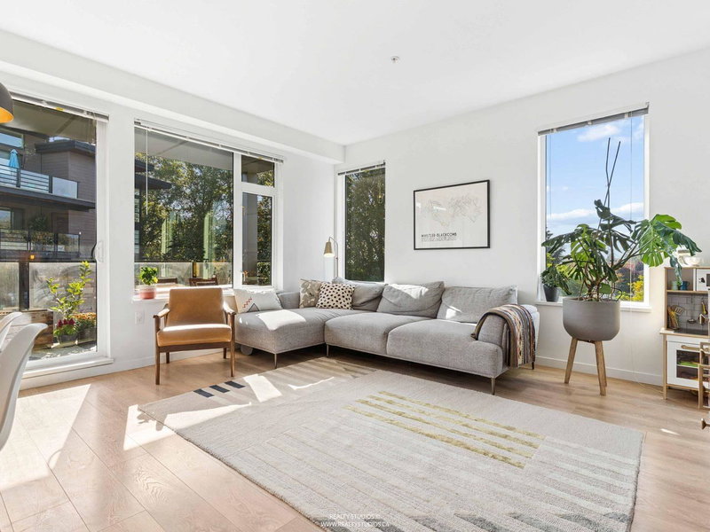 313 - 725 Marine Drive
