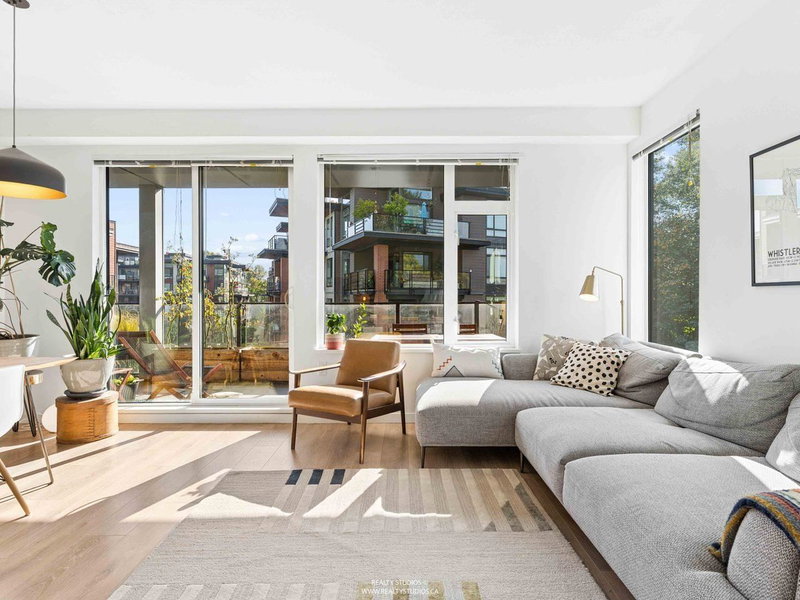313 - 725 Marine Drive