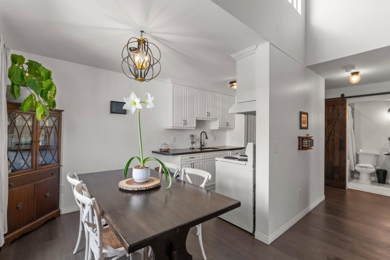 301 - 5553 16 Avenue