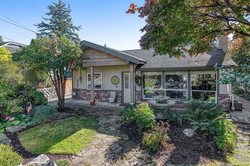535 Keith Road E